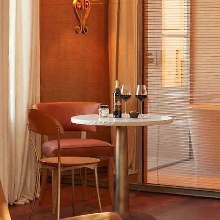 Hotel Mondrian Les Carmes *