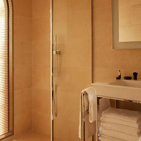 Mondrian Les Carmes Hotel *