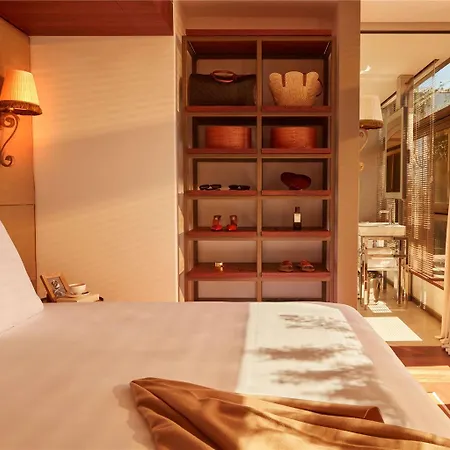 Mondrian Les Carmes *