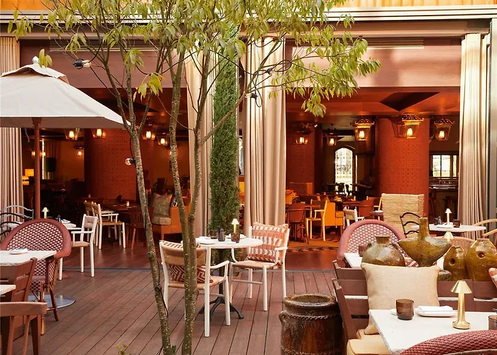 Hotel Mondrian Les Carmes *