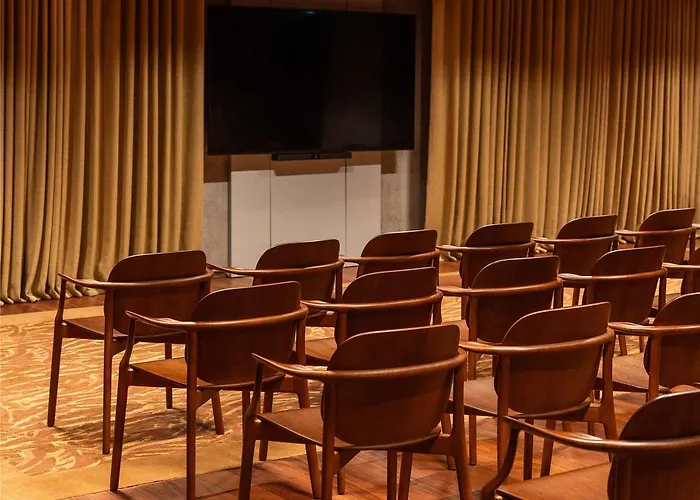 Mondrian Les Carmes *