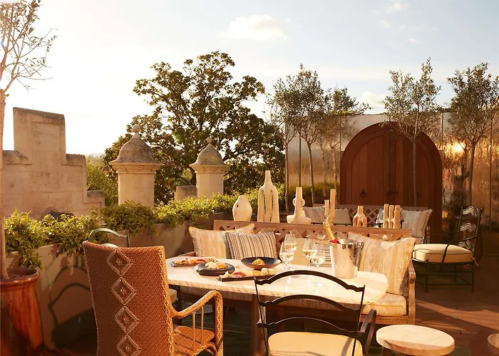 Mondrian Les Carmes Otel *