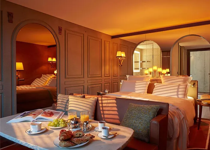 Mondrian Les Carmes מלון