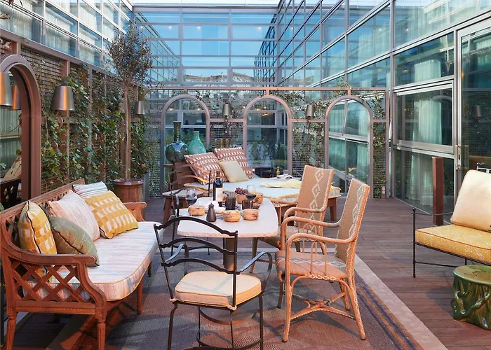 Mondrian Les Carmes מלון בורדו