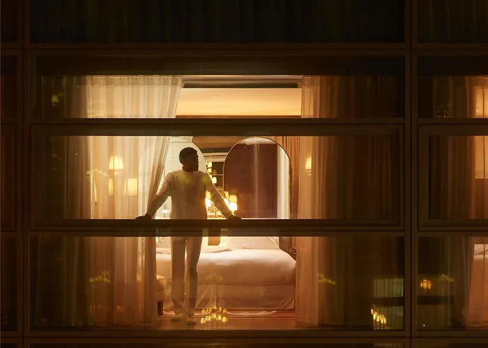 Mondrian Les Carmes * בורדו