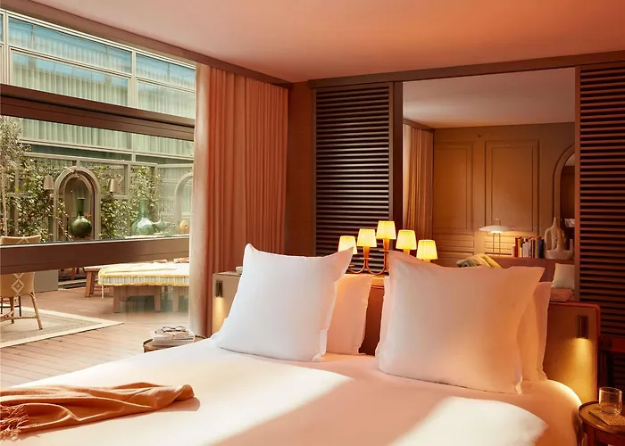 Mondrian Les Carmes *